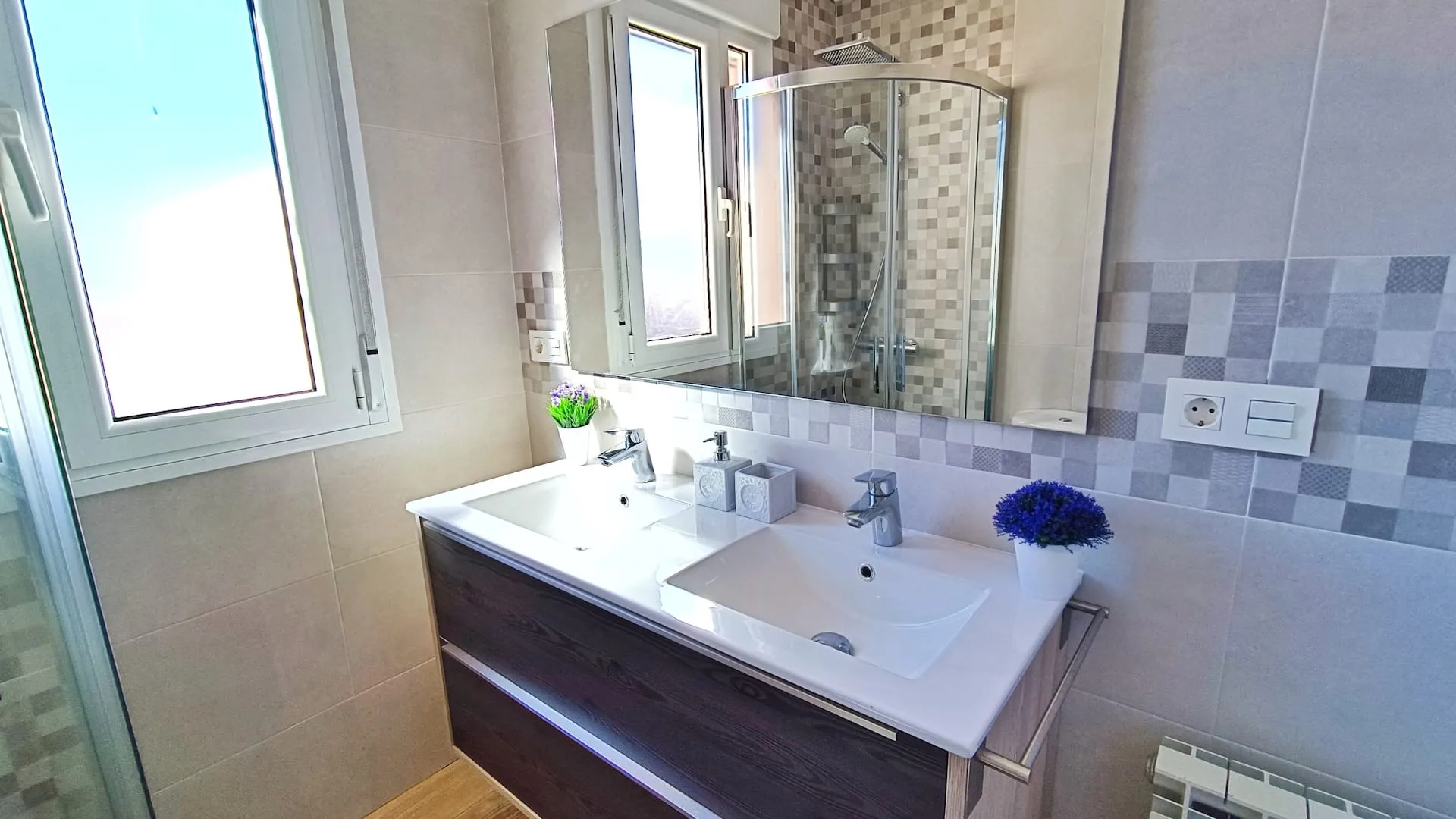 Doble lavabo moderno